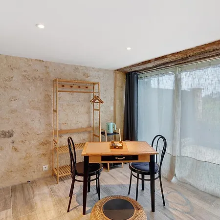 L'authentic - D'hotes Bed & Breakfast 2*